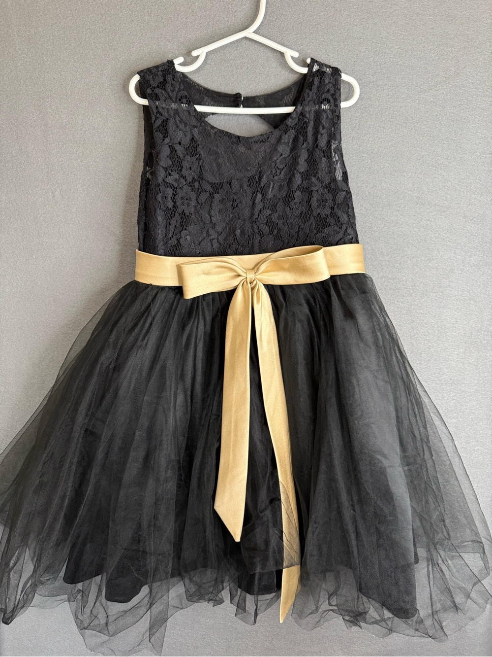 Black Lace & Tulle Girls' Dress with Gold Sash Size: 6/7